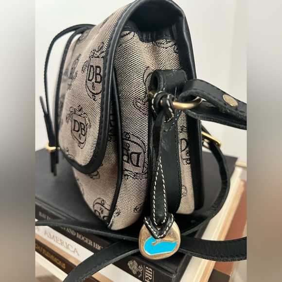 Vintage Y2K Dooney & Bourke Black and Gray Monogram Shoulder Bag - Picture 4 of 9